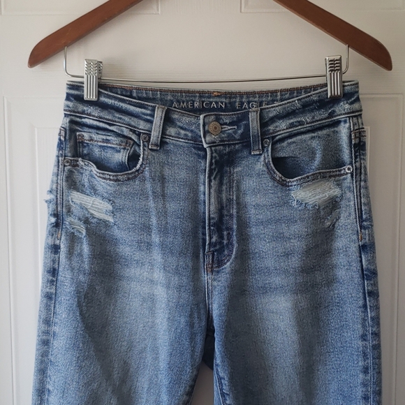 American Eagle Mom Jeans - Stretch Size 2 - Picture 1 of 6